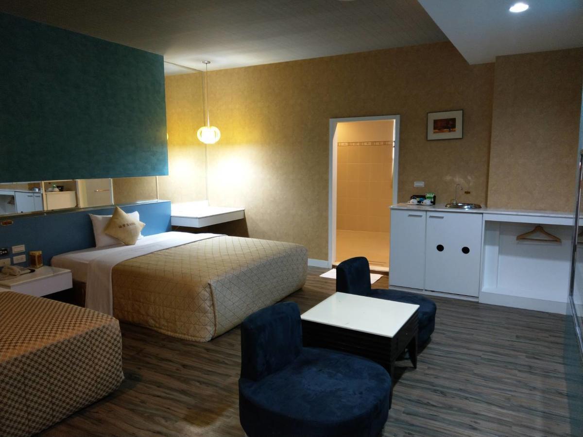 Lisa Motel 高雄市 エクステリア 写真